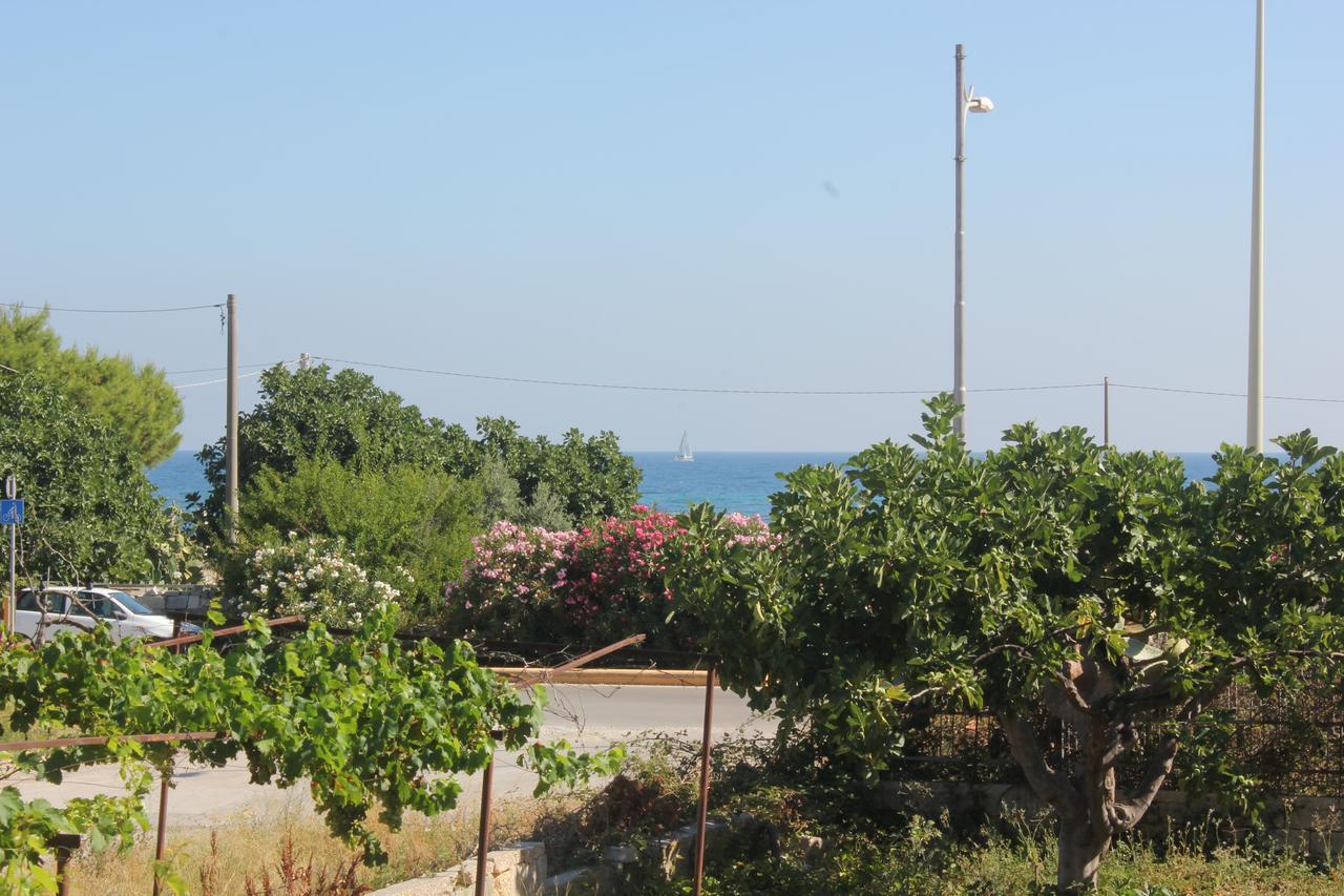 Bed and Breakfast Trentatre Quarantatre Mola di Bari Exterior foto